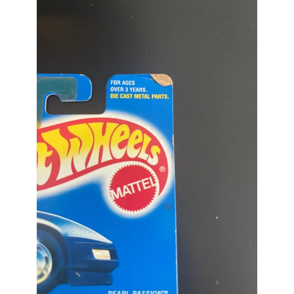 00570 - Hot Wheels Pearl Driver Series Pearl Passion Die Cast Metal Toy Car NIP‎